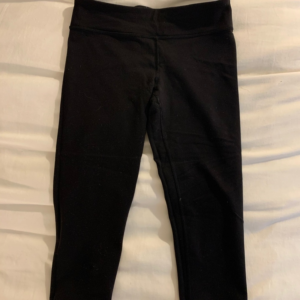 Black Ivivva Capris
